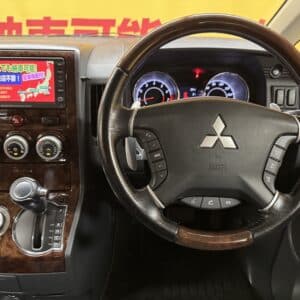 DELICA　デリカD5　シャモニー　【特別仕様車】　【4WD】