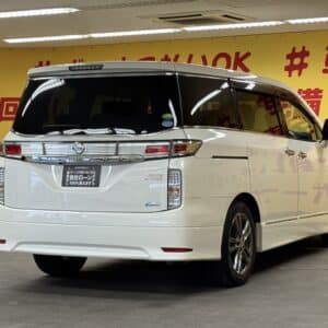 ELGRAND エルグランド ２５０ハイウェイスター　アーバンクロム【特別仕様車】