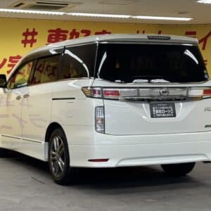 ELGRAND エルグランド ２５０ハイウェイスター　アーバンクロム【特別仕様車】