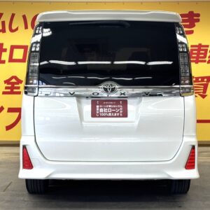 VOXY　ヴォクシー　ＺＳ　