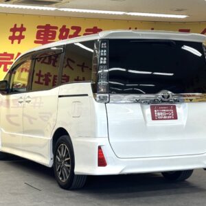 VOXY　ヴォクシー　ＺＳ　