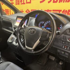VOXY　ヴォクシー　ＺＳ　
