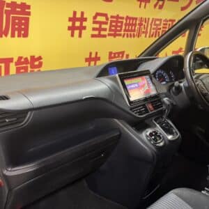 VOXY　ヴォクシー　ＺＳ　