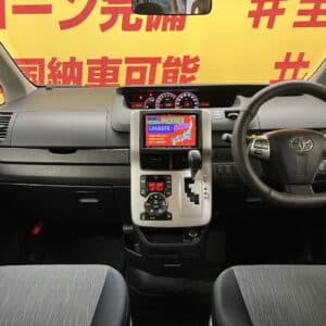 VOXY　ヴォクシー　ZS　【後期型】