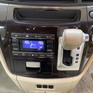 ELGRAND　エルグランド　250XG【総合評価優良車】【車検２年付】【新品タイヤ４本付】