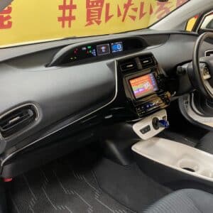 PRIUS　プリウス　A 【カスタム】【総合評価優良車】