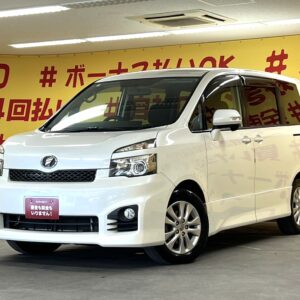 VOXY　ヴォクシー　ZS　【後期型】