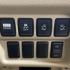 ELGRAND　エルグランド　250XG【総合評価優良車】【車検２年付】【新品タイヤ４本付】
