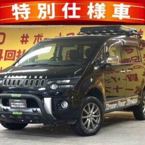 DELICA　デリカD5　シャモニー　【特別仕様車】　【カスタム】　【4WD】【車検2年付】