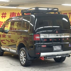 DELICA　デリカD5　シャモニー　【特別仕様車】　【カスタム】　【4WD】【車検2年付】