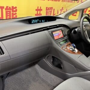 PRIUS　プリウス　S　ツーリングセレクション【カスタム】【車検2年付】
