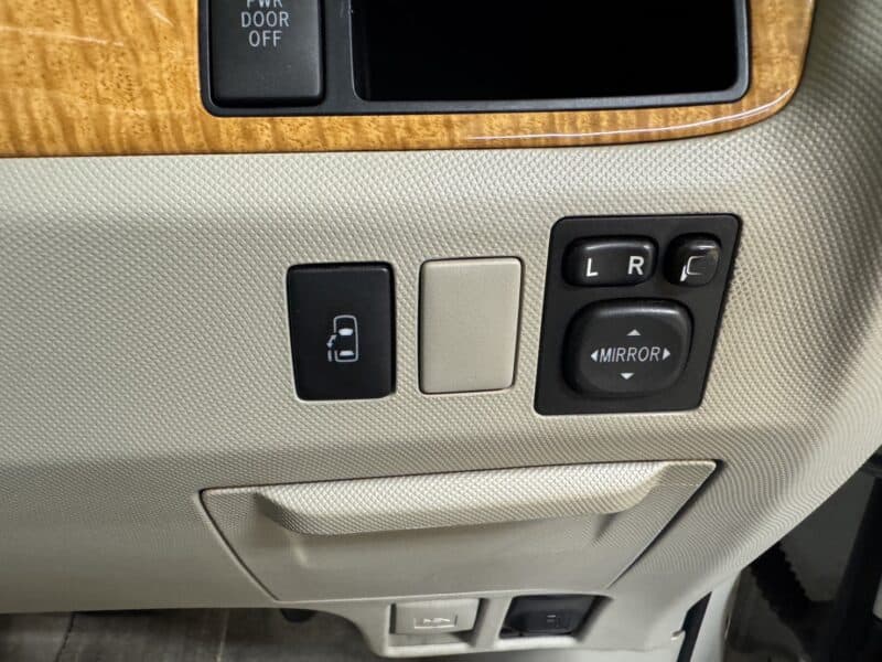 ESTIMA エスティマ アエラス 【中期】