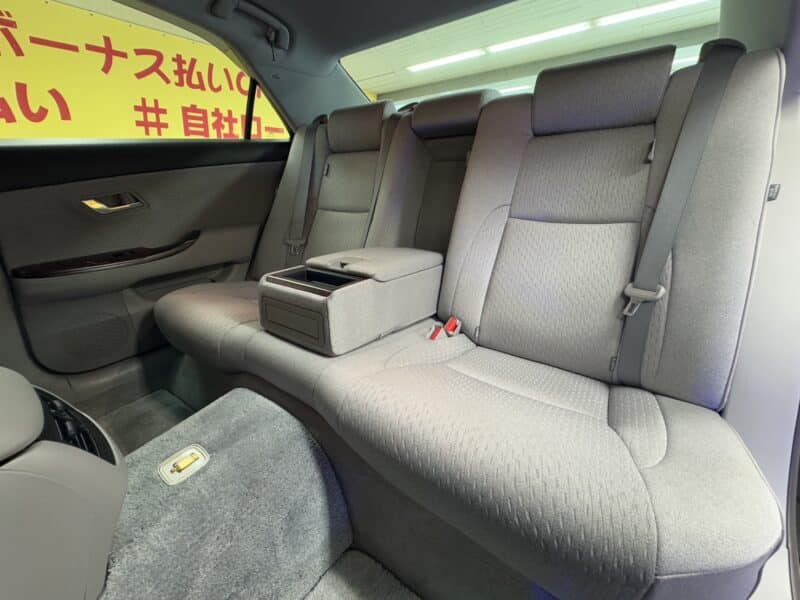 CROWN クラウンロイヤルサルーン 【車検2年付】【総合評価優良車】【カスタム】