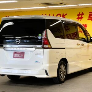 SERENA　セレナ　ハイウェイスター Vセレクション【特別仕様車】 【車検2年付】