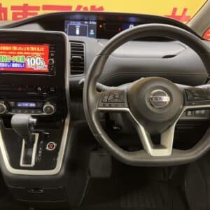 SERENA　セレナ　ハイウェイスター Vセレクション【特別仕様車】 【車検2年付】