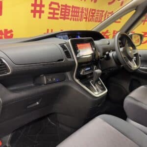 SERENA　セレナ　ハイウェイスター Vセレクション【特別仕様車】 【車検2年付】