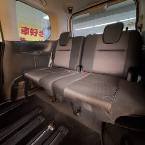SERENA　セレナ　ハイウェイスター Vセレクション【特別仕様車】 【車検2年付】