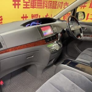 ESTIMA　エスティマ　アエラスGエディション【車検２年付】【特別仕様車】【4WD】