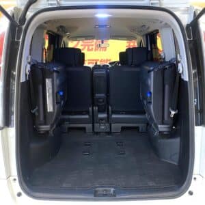 SERENA　セレナ　ハイウェイスター Vセレクション【カスタム車両】【総合評価優良車両】【車検２年付】【タイヤ４本新品】