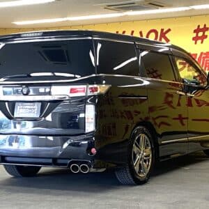 ELGRAND　エルグランド　ライダー 【4WD】【特別仕様車】