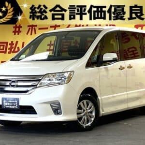 SERENA　セレナ　ハイウェイスター Vセレクション【特別仕様車】【総合優良車】【４WD】