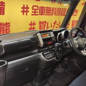 N-BOX　カスタム　Ｇターボパッケージ【4WD】【車検２年付】