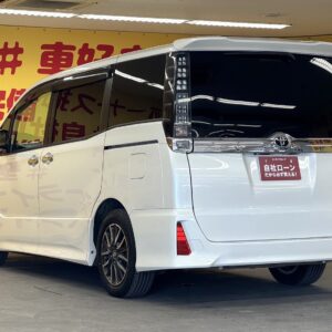 VOXY　ヴォクシー　ZS煌　【特別仕様車】