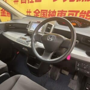 FREED　フリード　Gエアロ　ハイウェイエディション【特別仕様車】【車検2年付】