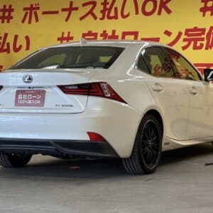 LEXUS　レクサス　IS300ｈ ＂ハイブリッド車＂