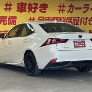 LEXUS　レクサス　IS300ｈ ＂ハイブリッド車＂