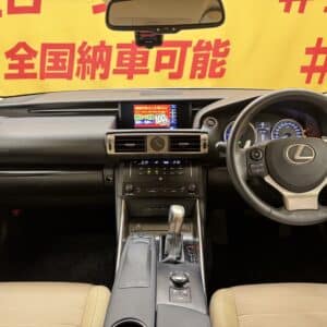LEXUS　レクサス　IS300ｈ ＂ハイブリッド車＂
