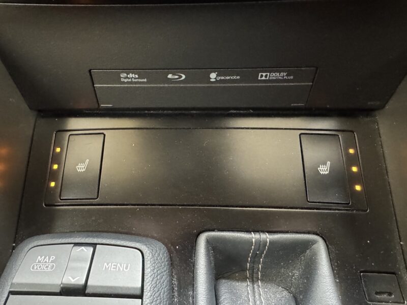 LEXUS レクサス IS300h "ハイブリッド車"