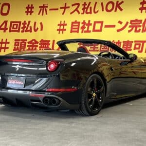 Ferrari　フェラーリ　カリフォルニアＴ　【ディーラー車】【右ハンドル】