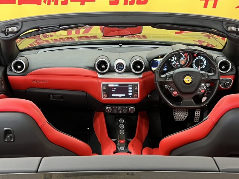 Ferrari フェラーリ カリフォルニアT 【ディーラー車】【右ハンドル】