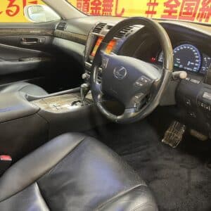 LEXUS　レクサス　LS600h　Iパッケージ