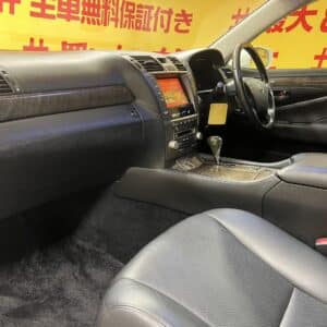 LEXUS　レクサス　LS600h　Iパッケージ