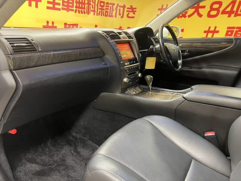 LEXUS レクサス LS600h Iパッケージ