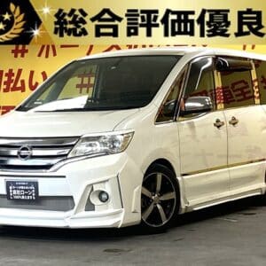 SERENA　セレナ　ハイウェイスター Vセレクション【カスタム車両】【総合評価優良車両】【車検２年付】【タイヤ４本新品】