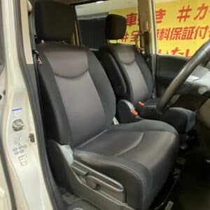 SERENA　セレナ　ハイウェイスター Vセレクション【特別仕様車】【総合優良車】【４WD】