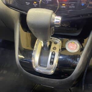 SERENA　セレナ　ハイウェイスター Vセレクション【カスタム車両】【総合評価優良車両】【車検２年付】【タイヤ４本新品】