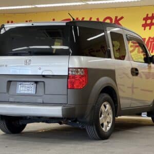 ELEMENT　エレメント　ベースグレード　【4WD】