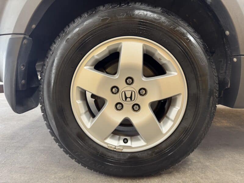 ELEMENT エレメント ベースグレード 【4WD】