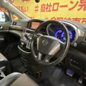 ELGRAND エルグランド ２５０ハイウェイスター