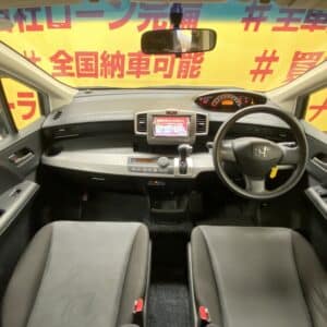 FREED　フリード　Gエアロ　ハイウェイエディション【特別仕様車】【車検2年付】　
