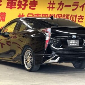 PRIUS　プリウス　S　【総合評価優良車】【カスタム】