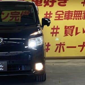 VOXY　ヴォクシー　ZS　