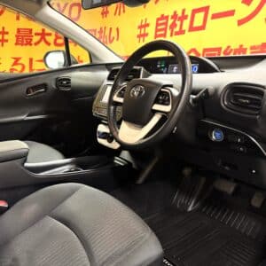 PRIUS　プリウス　S　【総合評価優良車】【カスタム】