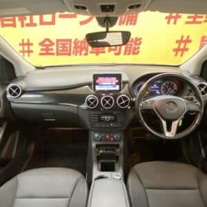 MERCEDES BENZ   メルセデスベンツ　B180　バリューパッケージ