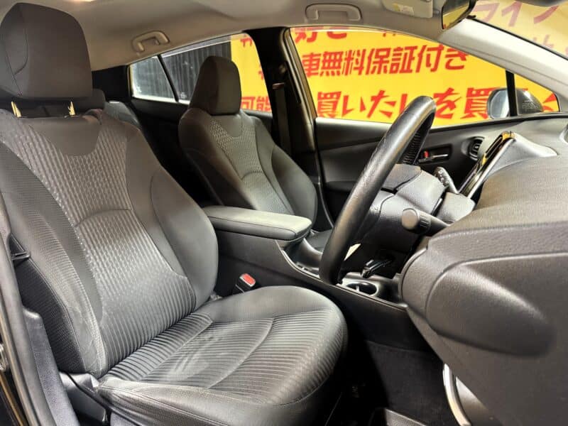PRIUS プリウス S 【総合評価優良車】【カスタム】