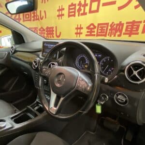 MERCEDES BENZ   メルセデスベンツ　B180　バリューパッケージ